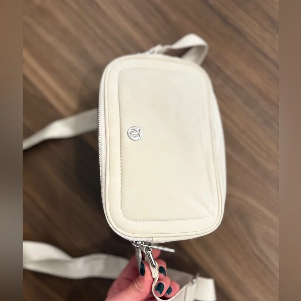 Lululemon Athletica Cream Crossbody Bag 🤍❕ - Picture 2 of 8